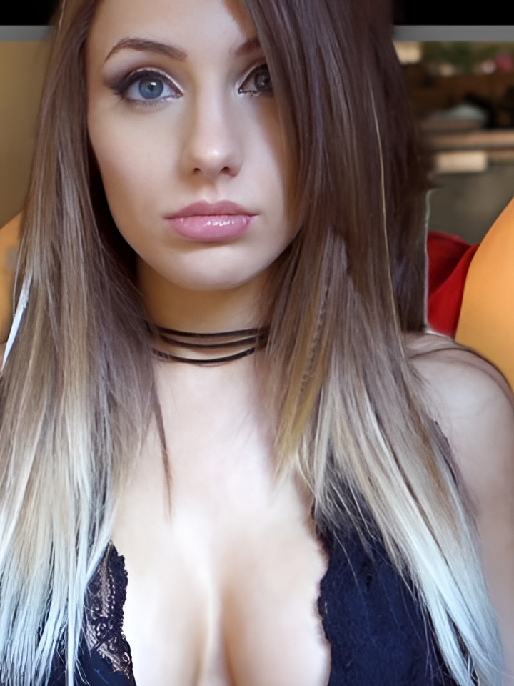 Фрида привлекальеная девушка из Московского цена от 3000 руб