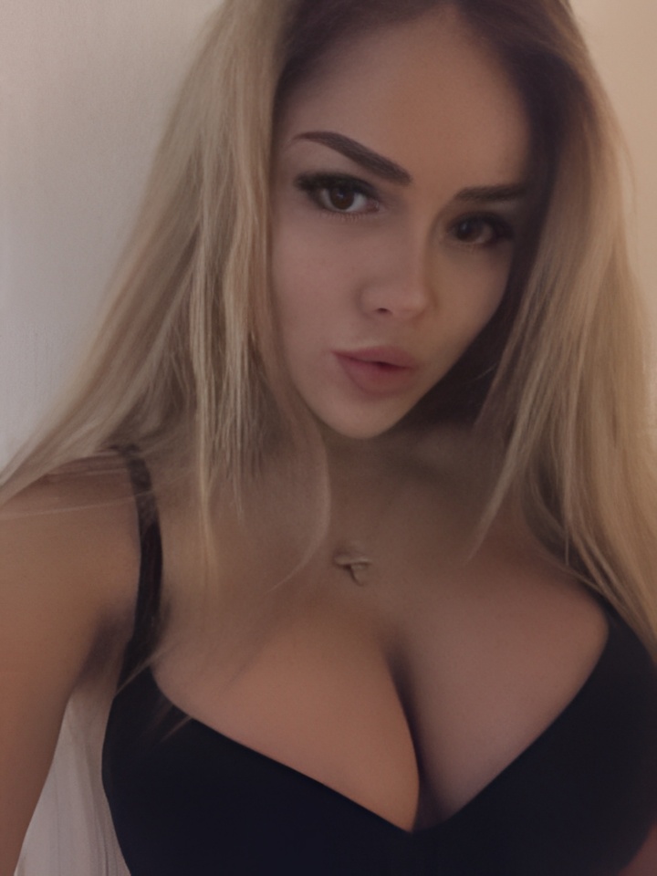 Галина привлекальеная девушка из Московского цена от 2500 руб