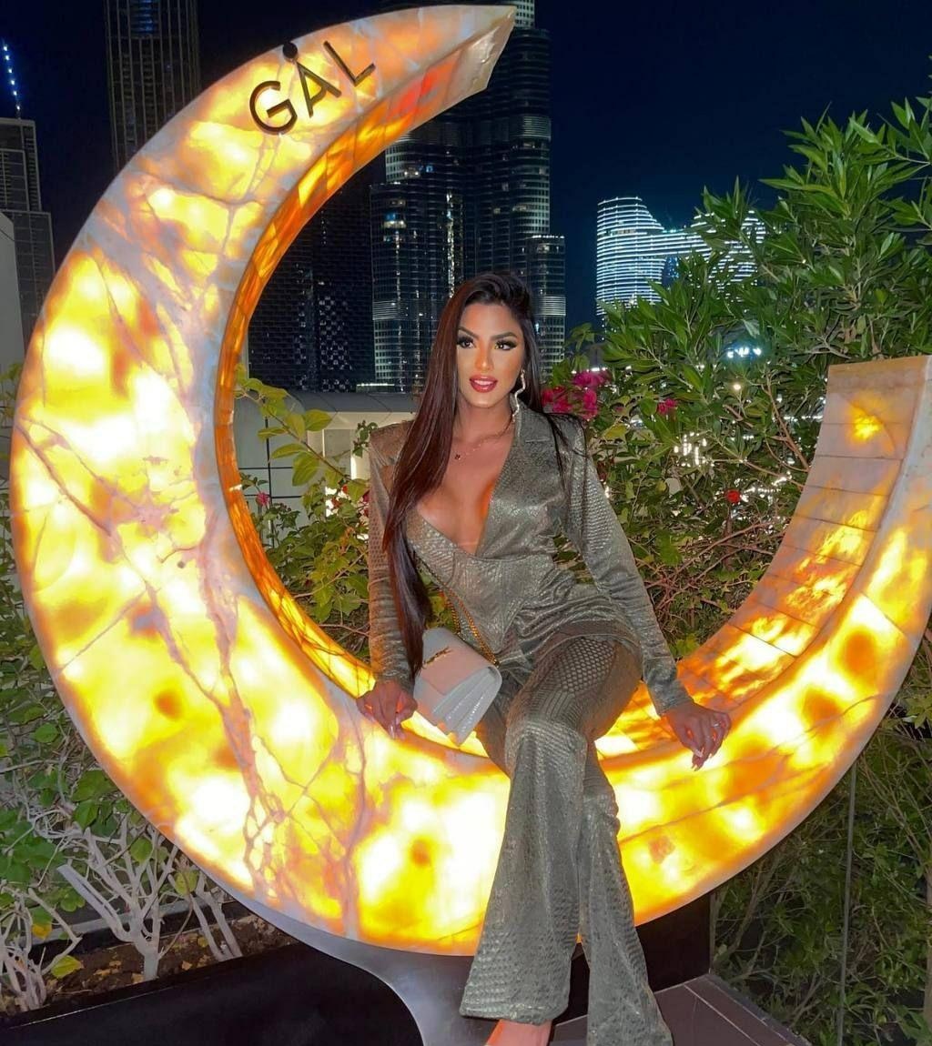 Анюта привлекальеная девушка из Московского цена от 6000 руб