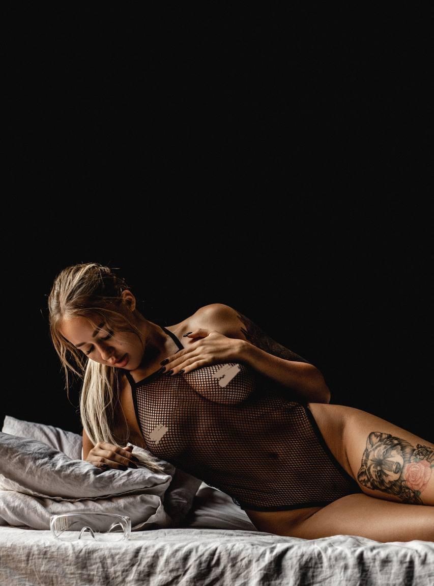 Элла привлекальеная девушка из Московского цена от 6000 руб